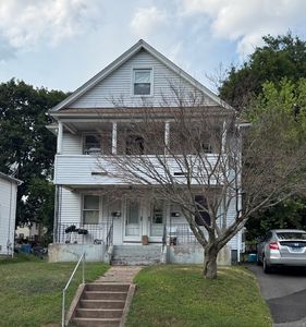 231 School Street, Manchester, CT, 06040