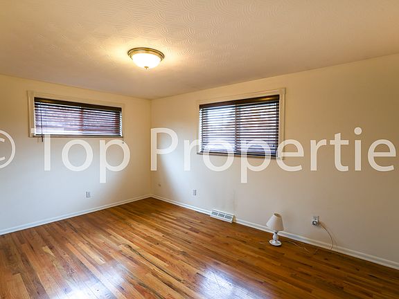 4th image of 750 S Arbutus St