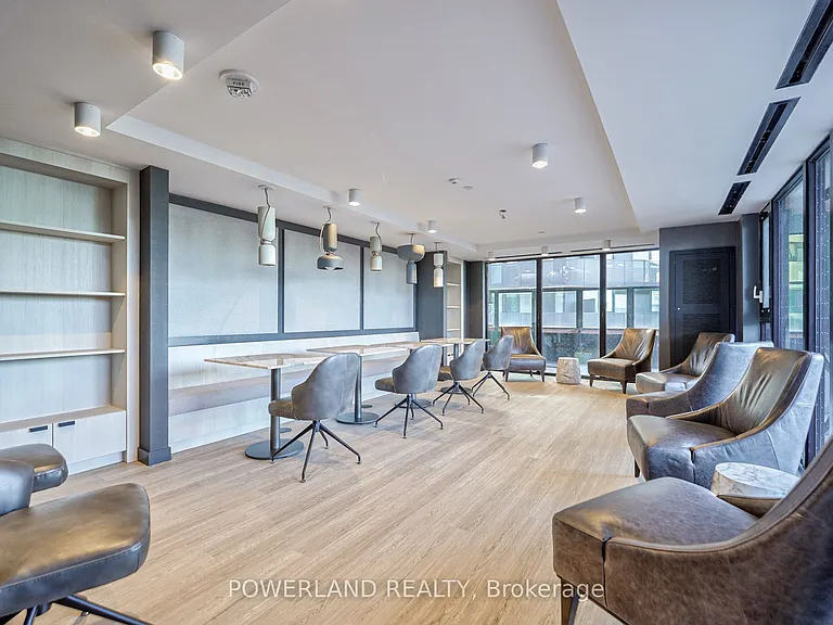 8 Tippett Rd #522 — Photo 3