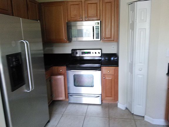 3rd image of 11465 NW 71st St