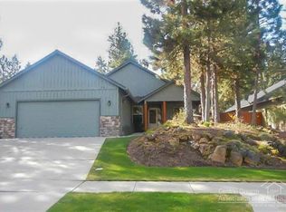 19911 SW Antler Point Dr, Bend, OR 97702