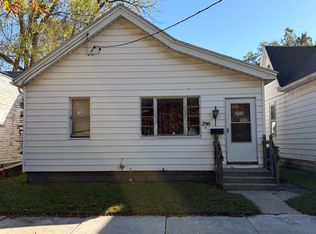 2916 Warsaw St, Toledo, OH 43608