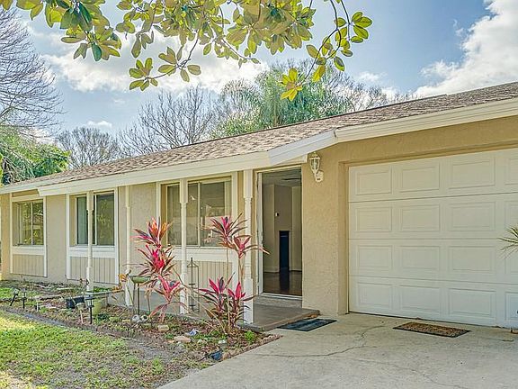 3rd image of 6912 Pinecrest Ln N