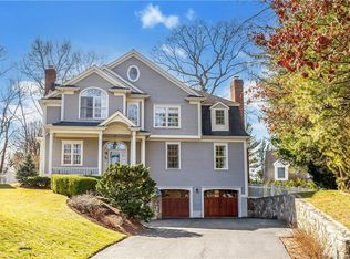 47 Phillips Ln, Darien, CT 06820