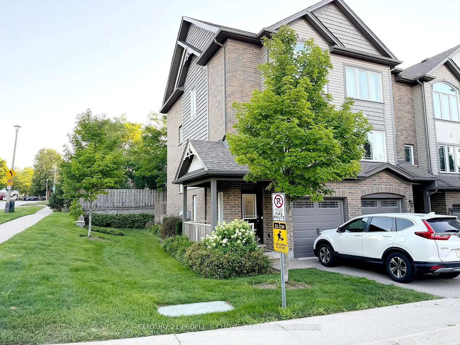 3 bed, $2,750 — Photo 2