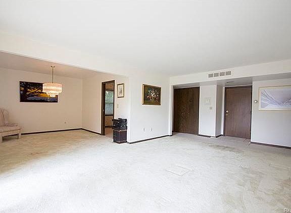 3rd image of 6284 Pepper Hill Dr #1