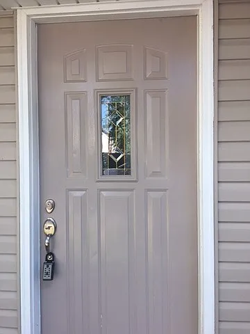 108 Robbin Dr photo 1