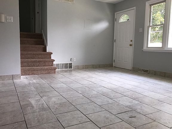 2nd image of 3099 Diamond Dr