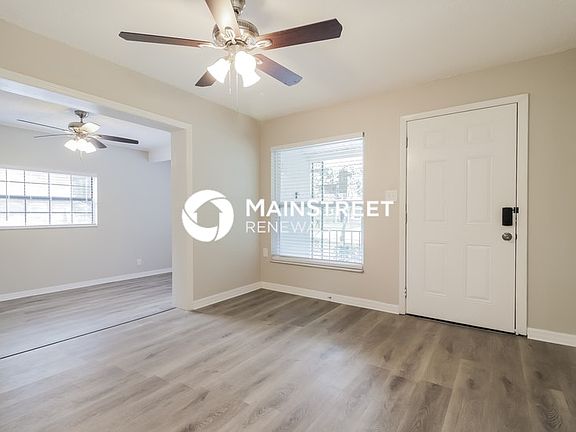 3rd image of 4736 Goldsboro Ct