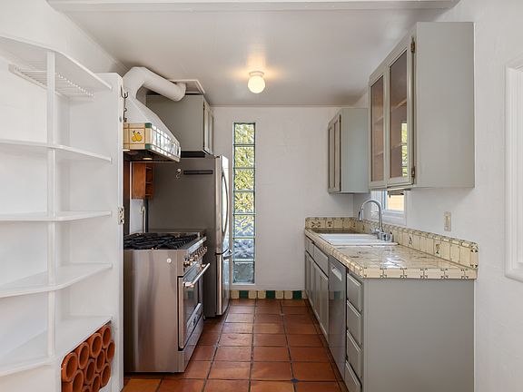 3rd image of 1119 Ward St