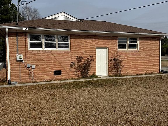 2nd image of 4625 Graham St.