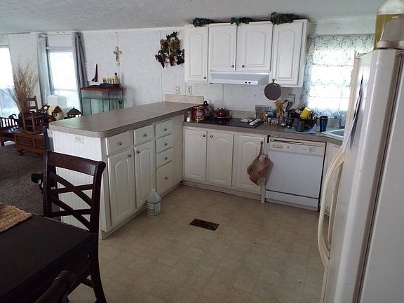4th image of 305 Cherokee Dr