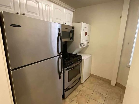 2nd image of 107 E 89th St #44A