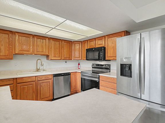 2nd image of 4286 E Maplewood Way