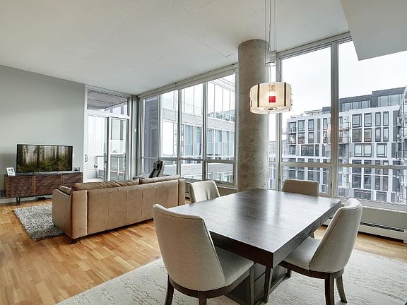 5th image of 901 2nd St S #806