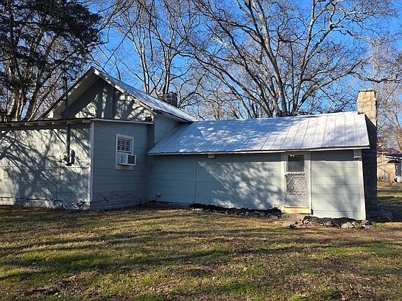 2nd image of 18 Brown Teal Rd