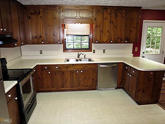 5th image of 118 Little Brook Dr