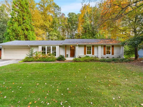 6555 Wright Rd, Sandy Springs, GA 30328