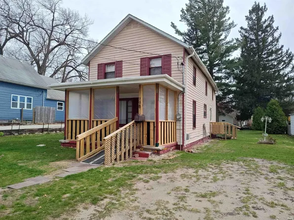 708 E Washington St, Knox, IN 46534