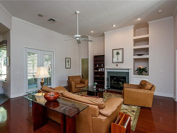 4th image of 10530 Woodchase Cir