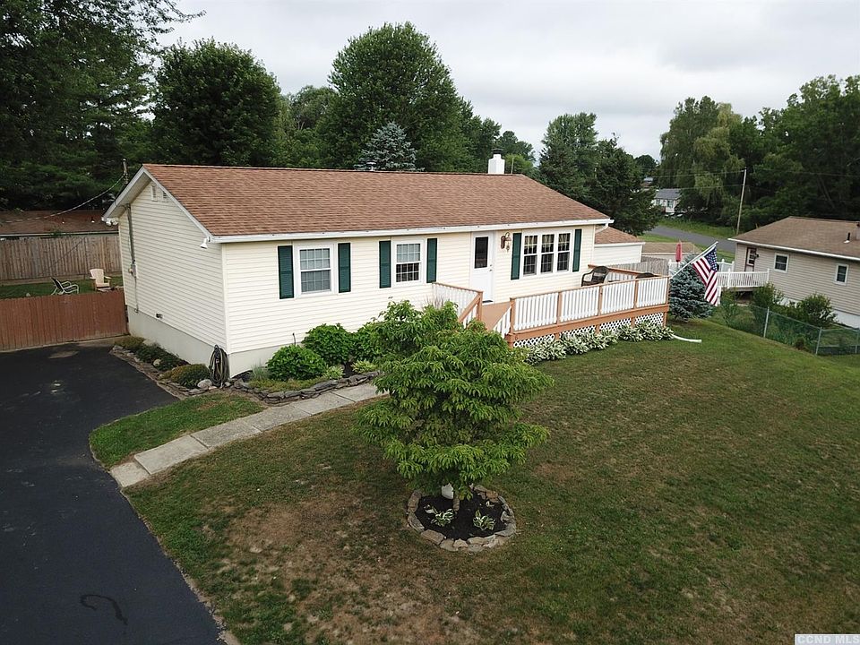 1st image of 6 Imperial Ln