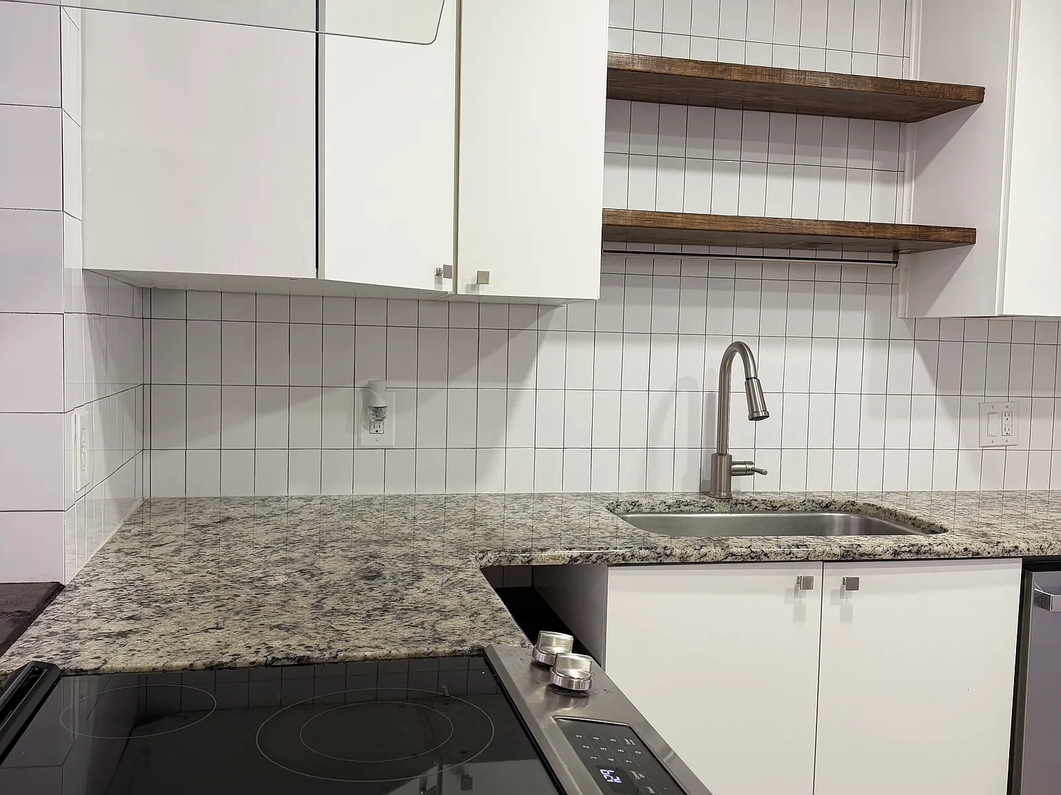 2 bed, 1100 sqft, $1,800 — Photo 3