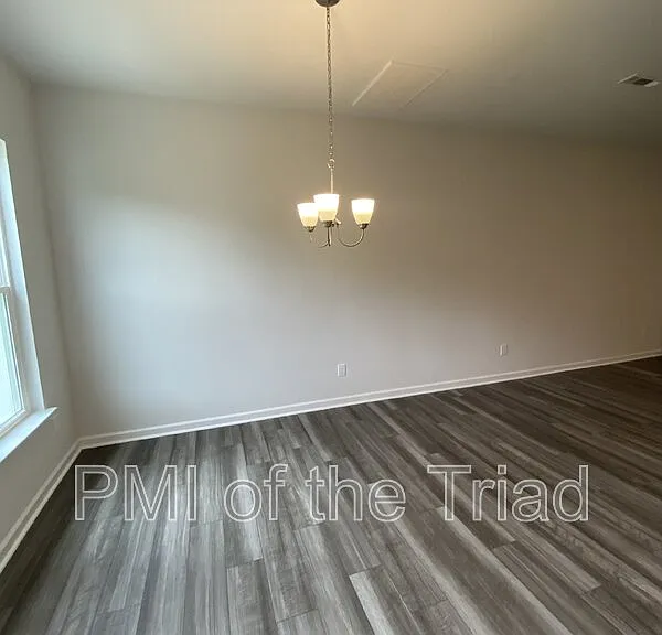 4006 Beckton Trl — Photo 8