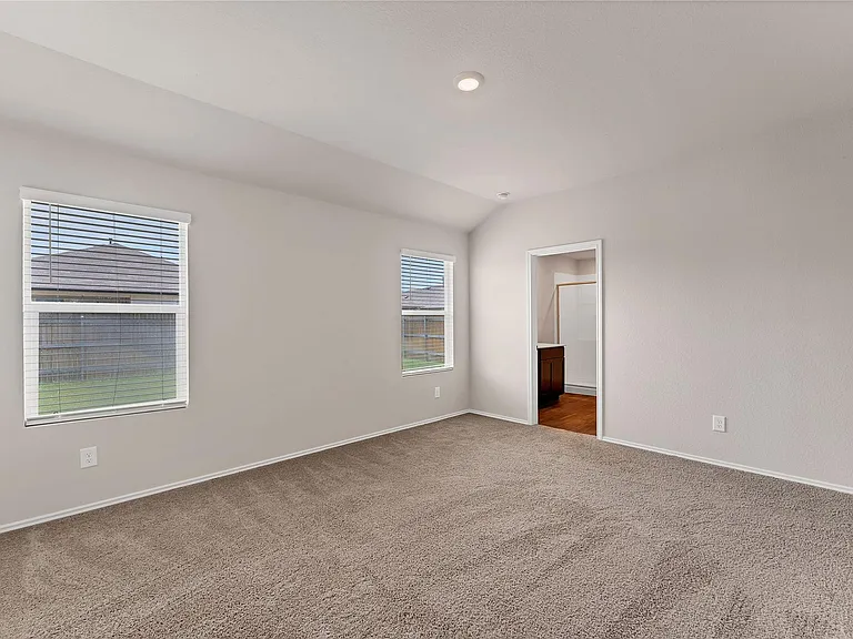 140 Fire Oak Dr — Photo 16