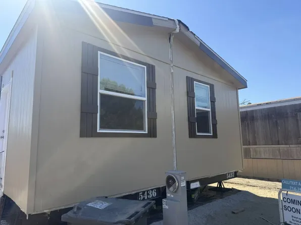 2804 W 1st St #28-210, Santa Ana, CA 92703