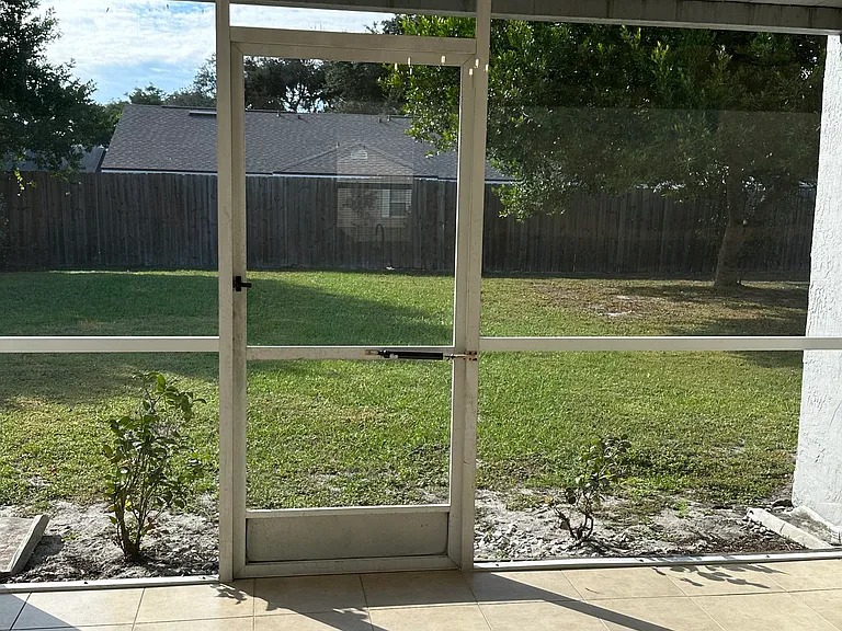 4046 Bonnie Dr — Photo 16