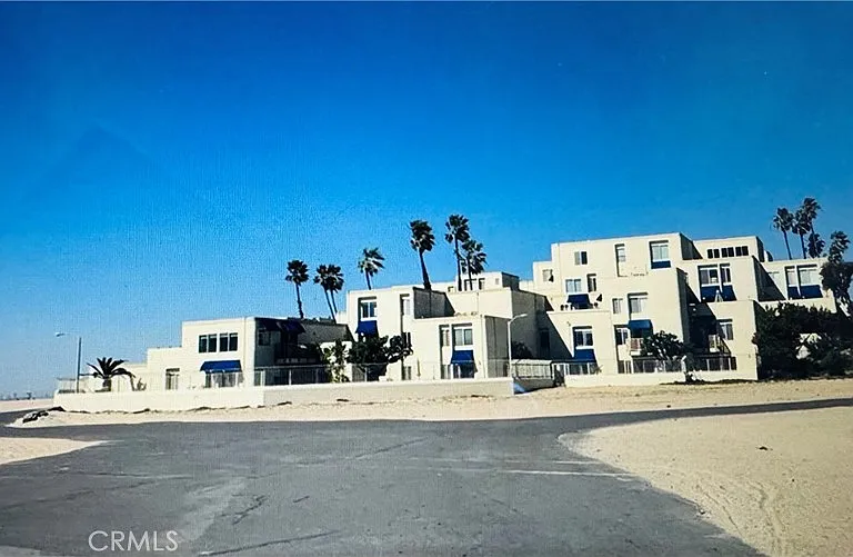 711 Pacific Coast Hwy #206 — Photo 34