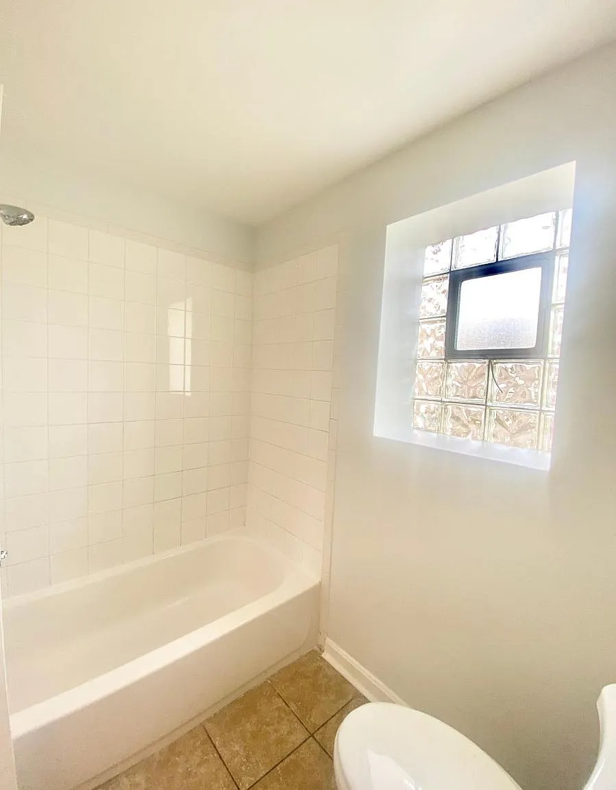 2 bed, 1500 sqft, $1,200 — Photo 3