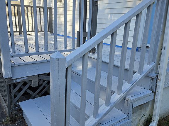5th image of 30 Coolidge St