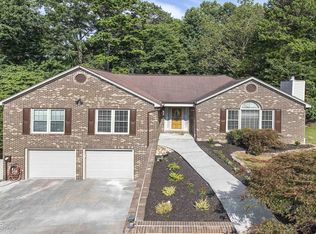 1328 Willow Grove Dr, Knoxville, TN 37932