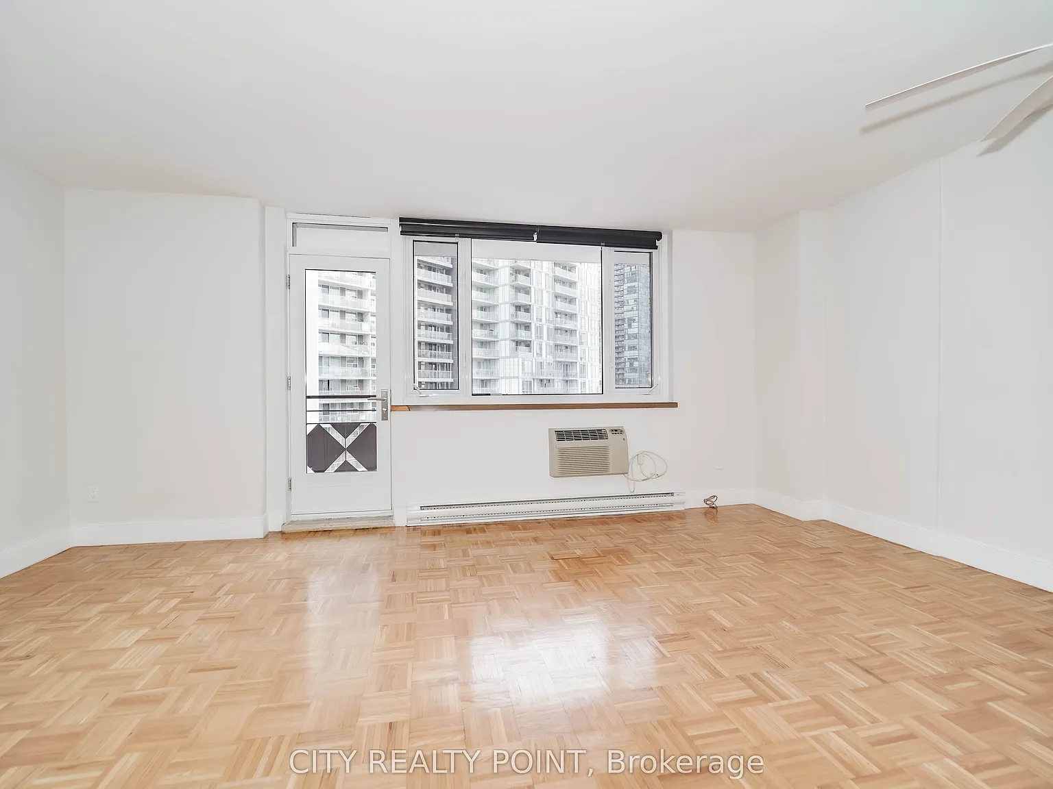 Studio, $2,095 — Photo 3