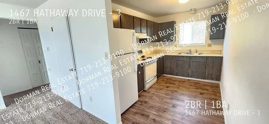 1467 Hathaway Dr — Photo 3