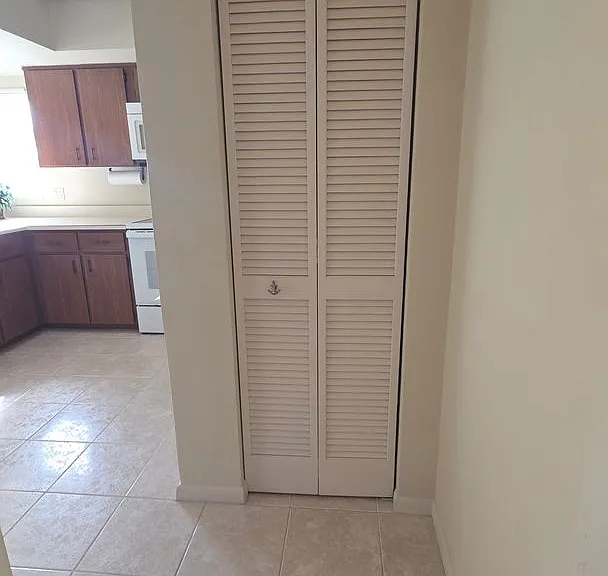 46 Hembury Ln — Photo 17