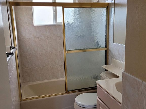 5th image of 1022 Lynn Way