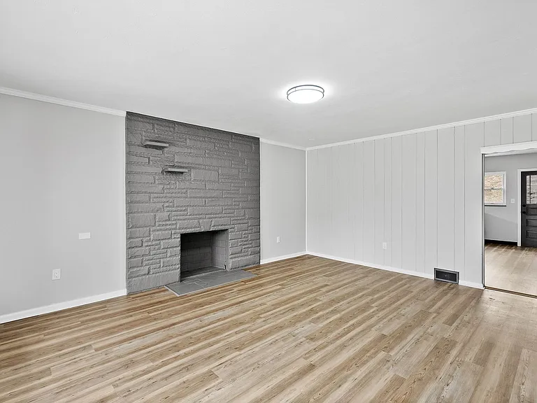 1411 Fairmont St — Photo 7