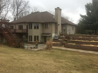 2806 Consear Rd, Lambertville, MI 48144