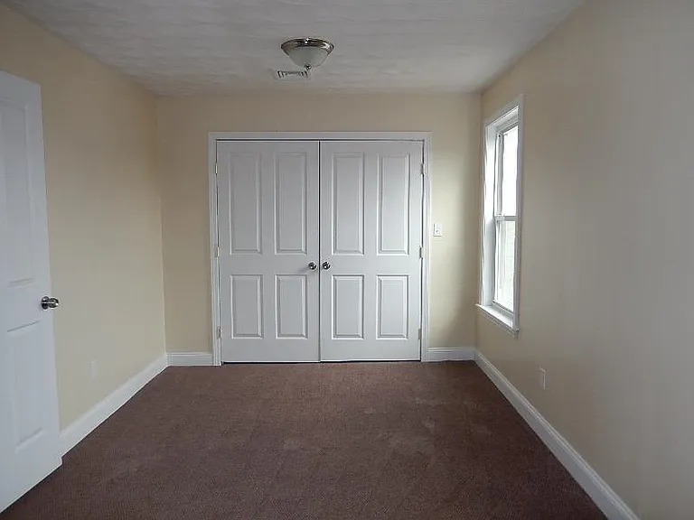 4 Douglass St — Photo 7