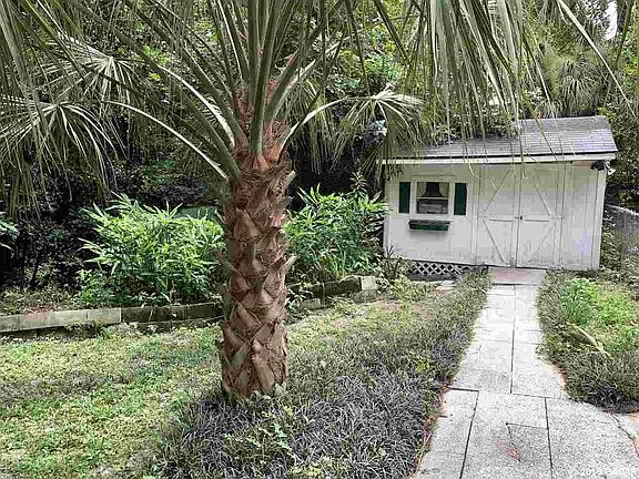 4th image of 426 NW 36th Ave