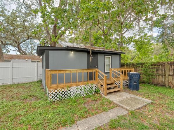 tampa-florida-453318982 picture