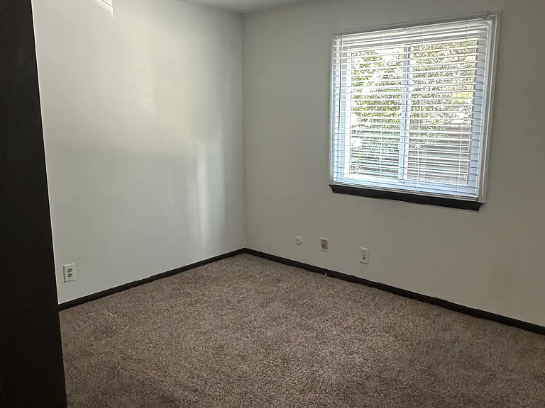 248 E Oak Cliff Ct #5 — Photo 10