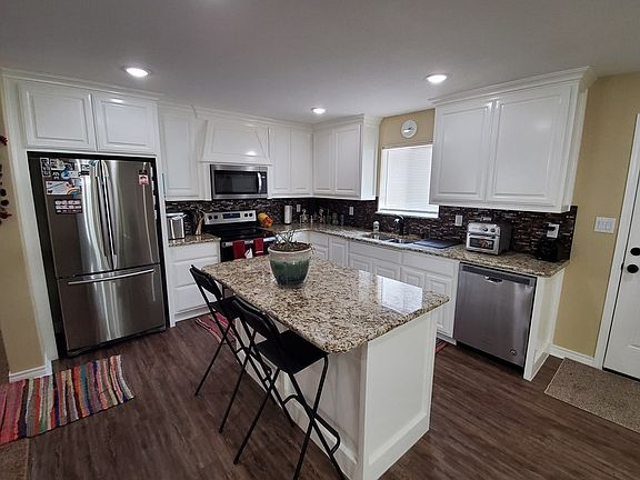 5th image of 3627 N Hancock Ave