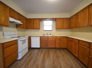 739 S Buffalo St, Marshfield, MO 65706