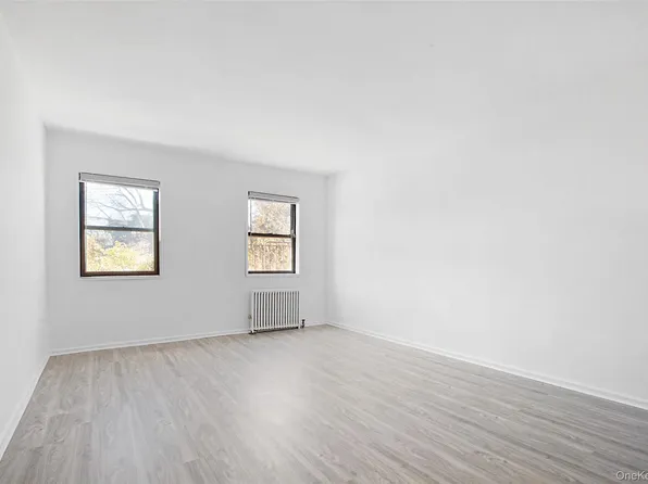 47-15 216th Street #3D, Bayside, NY 11361