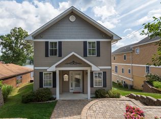 1248 N Eagle Lake Dr, Kalamazoo, MI 49009
