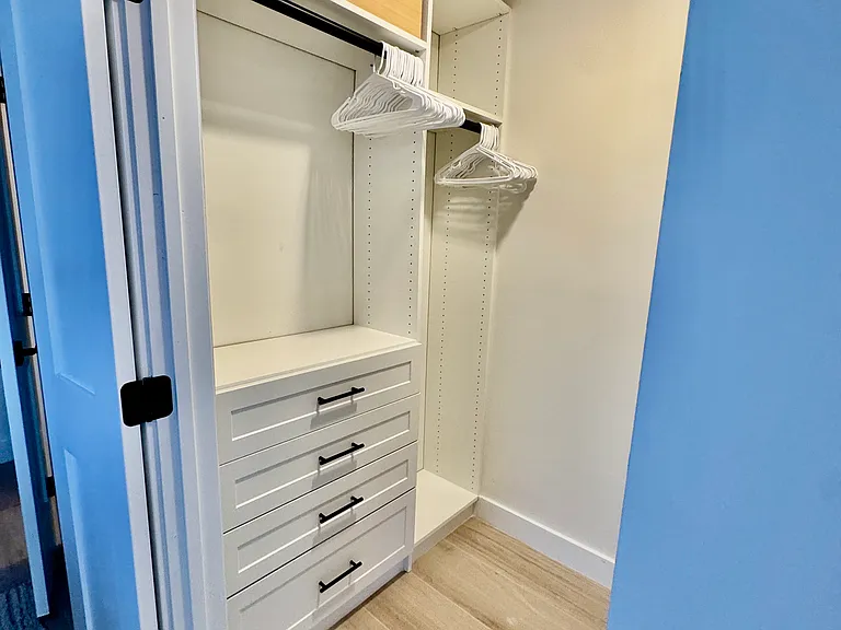 455 NE 25th St #401 — Photo 10