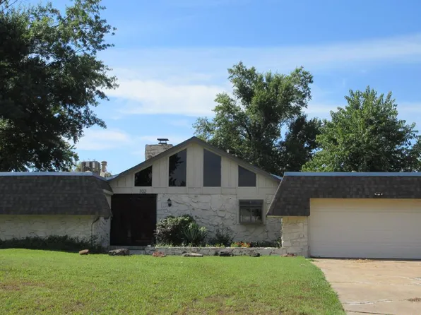 102 Redbird Cir, Oklahoma City, OK 73110